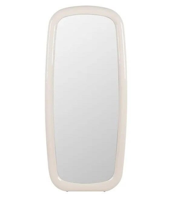 Espejo vestidor de madera DM con acabado crema brillo estilo chic.