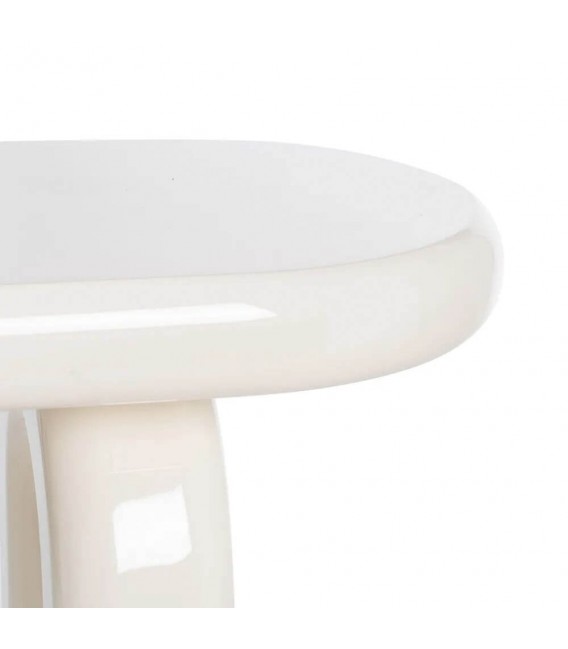 Consola de entrada curva lacada en crema con acabado brillante. 2