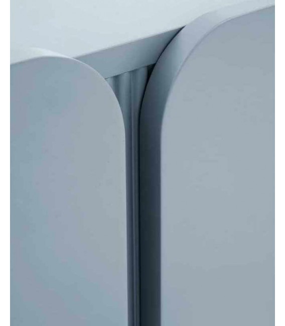 Aparador moderno con 4 puertas en madera lacada azul mate. 3