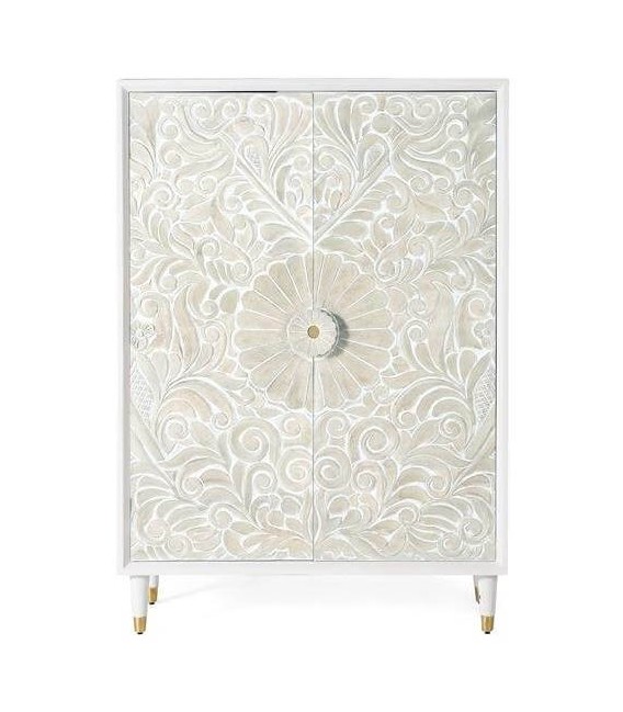 Armario alacena puertas talladas acabado blanco y beige. 3