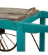 Carro expositor vintage madera azul con ruedas metálicas envejecidas. 4