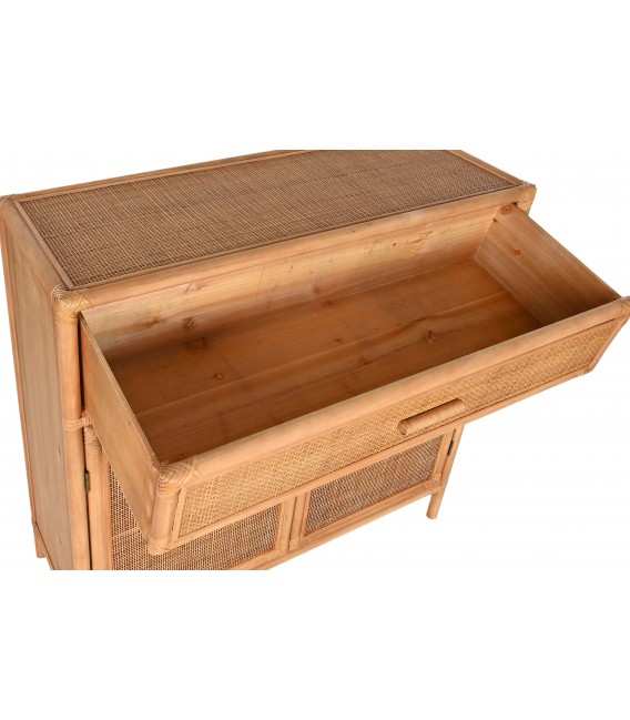 Taquillón boho con puertas de ratán y estructura de madera natural. 5