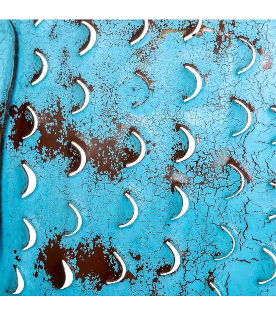 Portavelas pez azul de metal pintado a mano con estilo étnico. 4