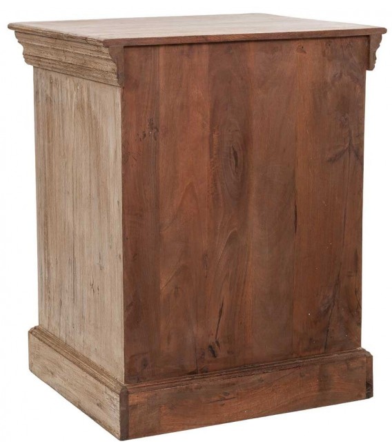 Mesita étnica de madera blanqueada con detalles metálicos dorados. 3