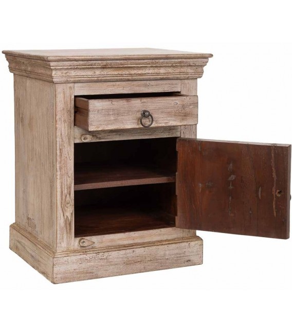Mesita étnica de madera blanqueada con detalles metálicos dorados. 2
