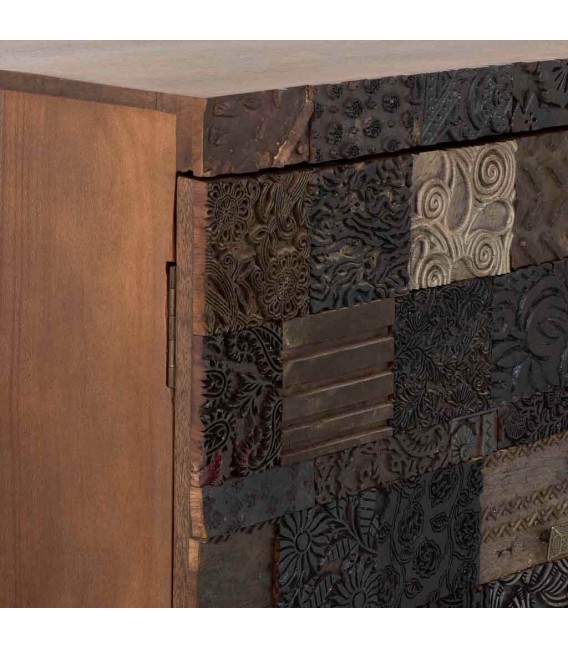 Aparador 2 puertas 3 cajones de madera tallada oscura étnico. 6