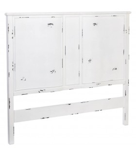 Cabecero blanco rozado para cama de matrimonio estilo romántico.