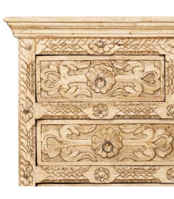 Cómoda étnica de madera tallada en blanco roto con 5 cajones. 5