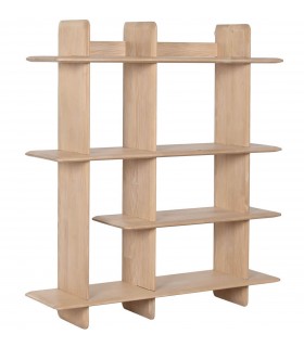 Estantería de pared en madera natural de estilo nórdico minimalista.