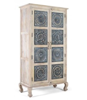 Armario alacena de madera tallada natural y azul, estilo étnico.