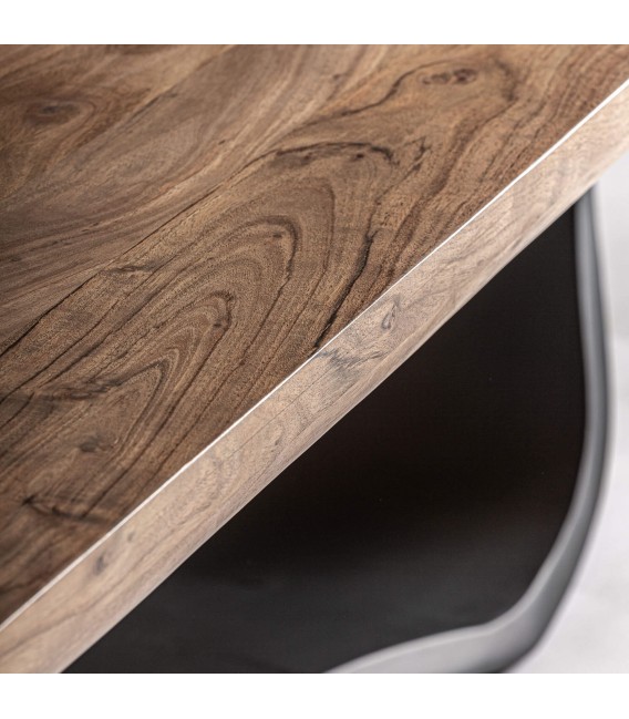 Mesa de comedor industrial en madera natural y hierro negro.3