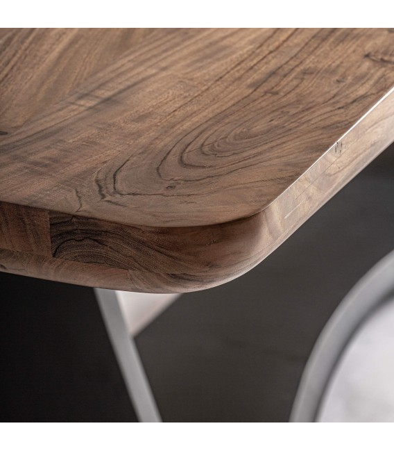 Mesa de comedor industrial en madera natural y hierro negro.2