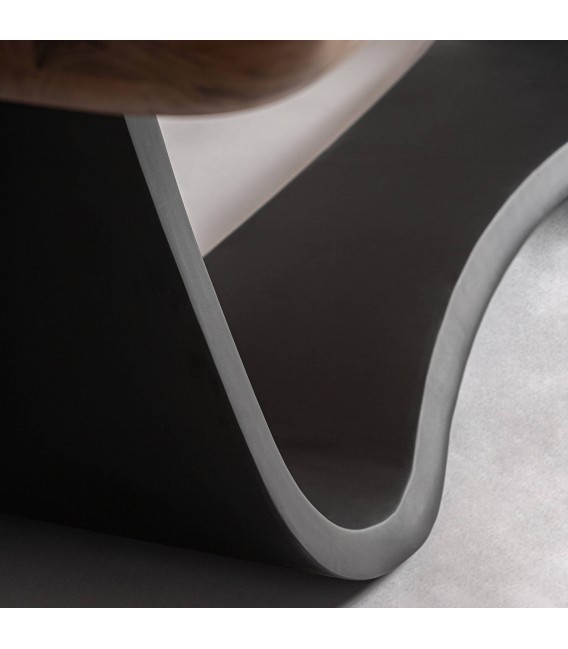 Mesa de comedor industrial en madera natural y hierro negro.5