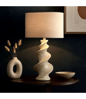 Lámpara boho alta con base de espiral marfil y pantalla de lino topo. Mdmhogar