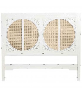 Cabecero oriental blanco tallado con panel de ratán natural.