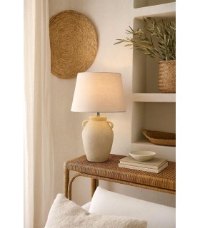 Lámpara de sobremesa estilo ibicenco con base de gres crema. Mdmhogar